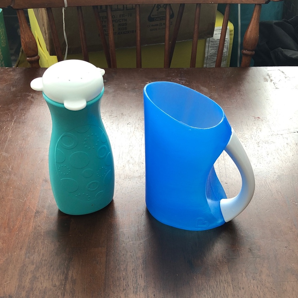 🥤 Fisher-Price Pitcher and Silicone Bath Sprinkler Set